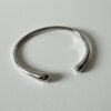 Open bangle glad