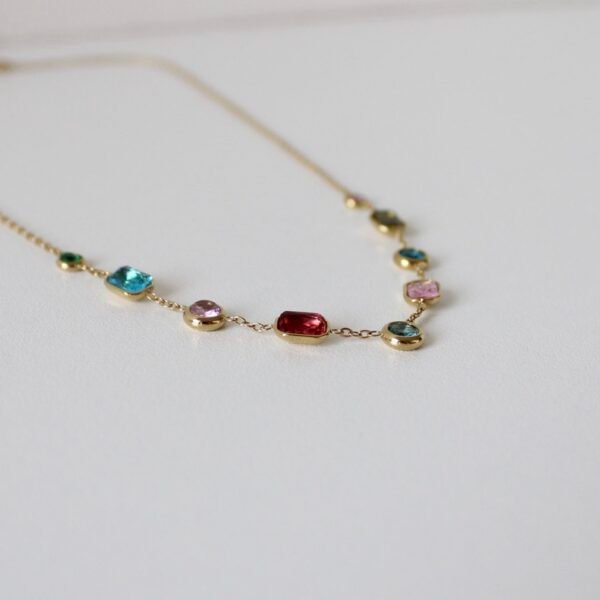 img_2924-2 Ketting met gekleurde zirkonia steentjes