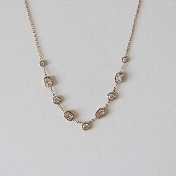 Ketting met zirkonia steentjes