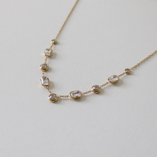 img_2931-2 Ketting met zirkonia steentjes