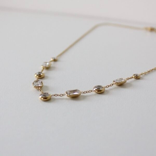 img_2933-2 Ketting met zirkonia steentjes